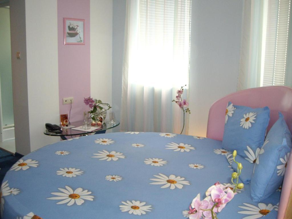 Family Hotel Mania Eski Zağra Oda fotoğraf